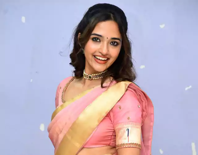 Anyuktha Nallani Photos